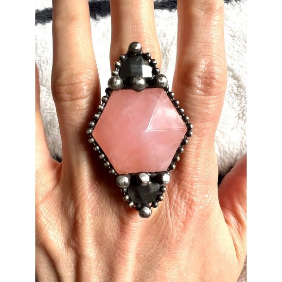 MASSIVE Rose Quartz Love Statement Ring - Picture 6 of 12